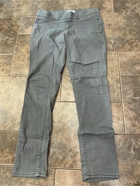 Signature by Levi Strauss Women's Gray Mid rise Skinny Jeans